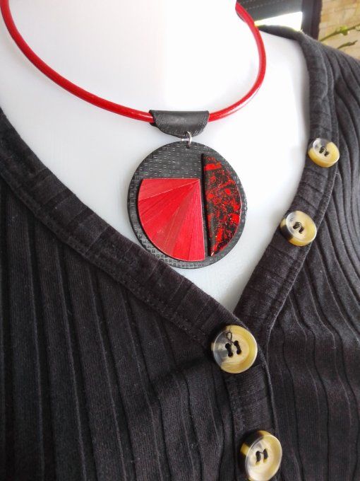 Collier Bella Rouge.